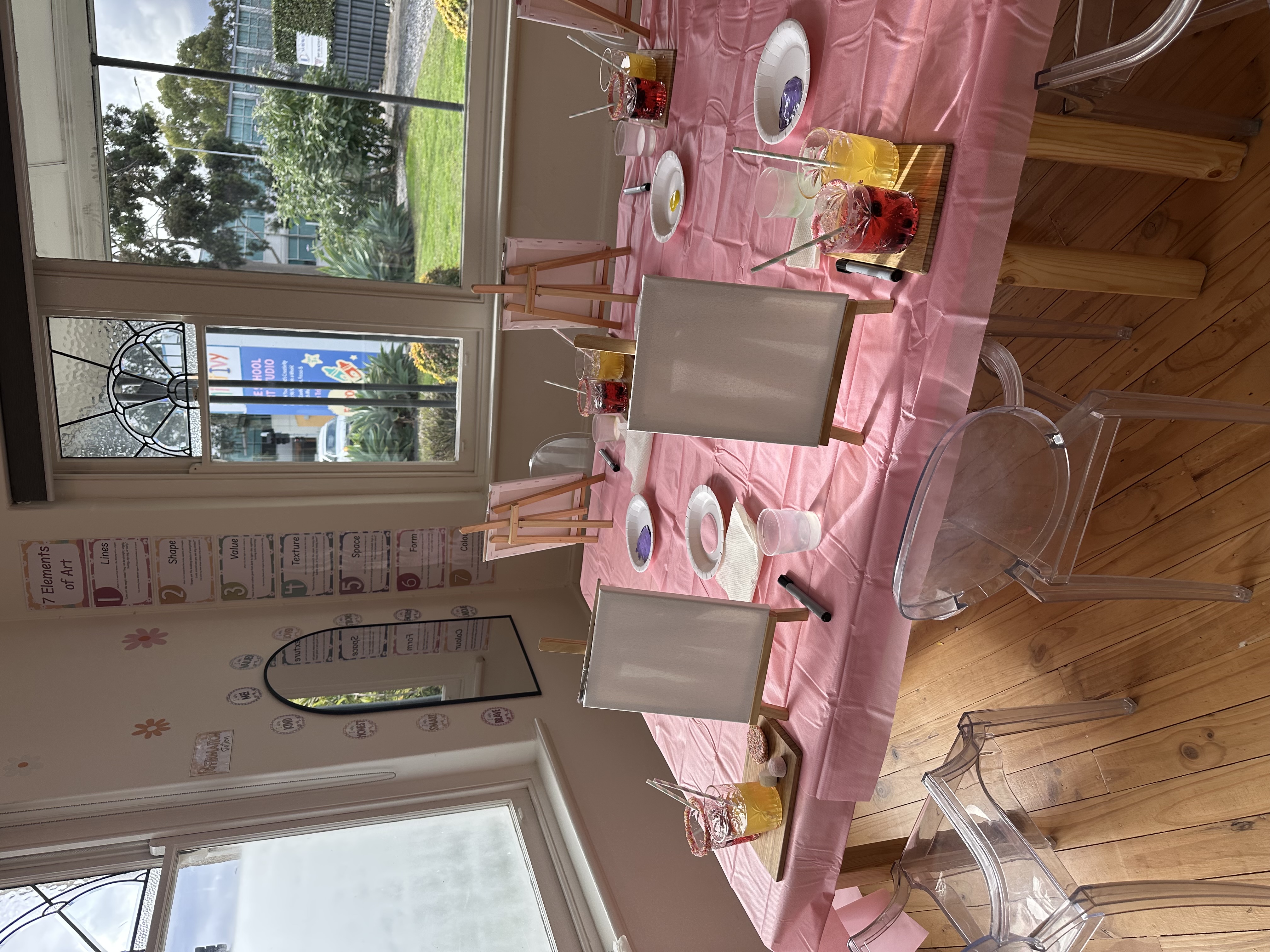 Kids painting at Mini Ivy party