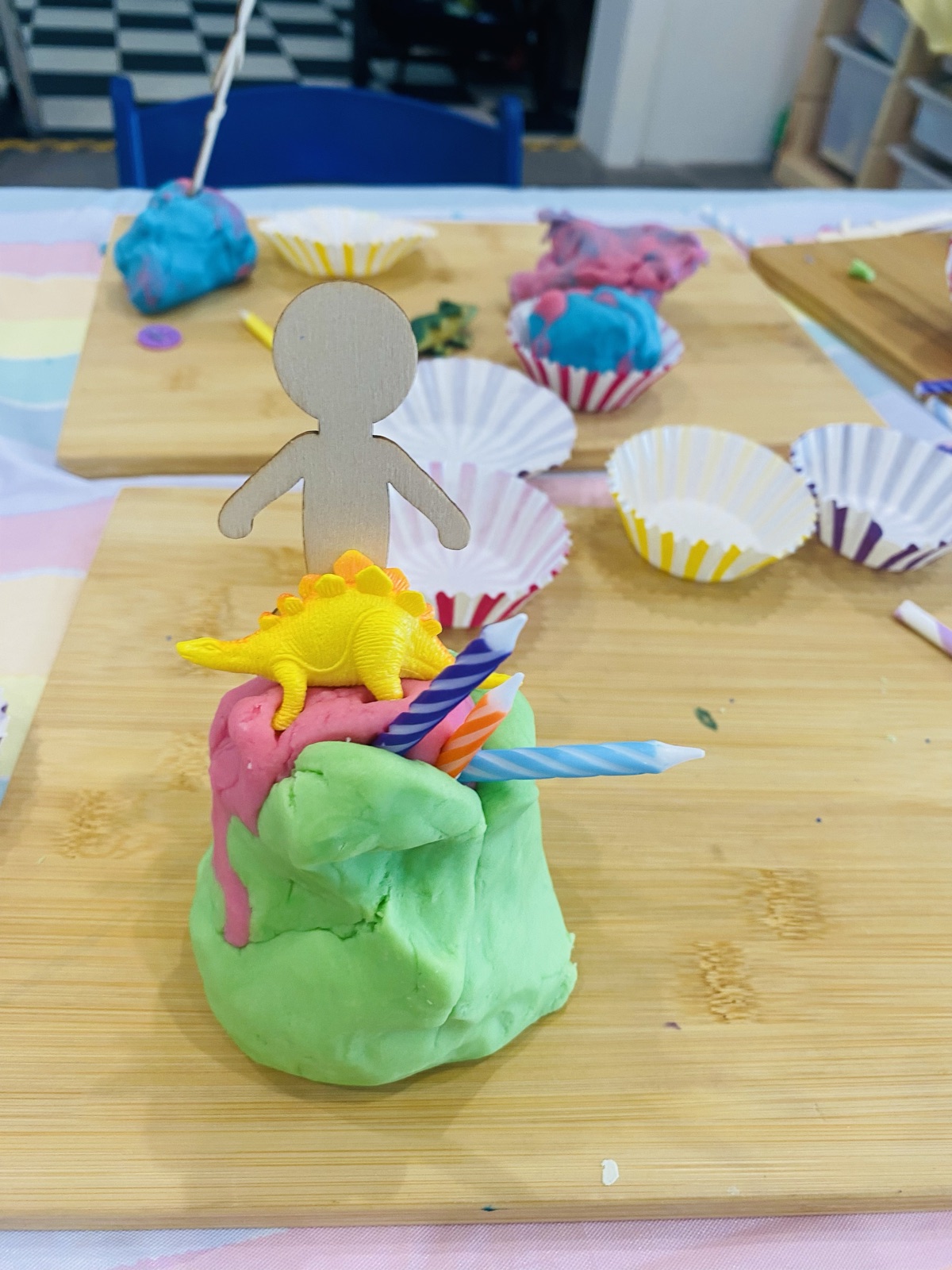 Children focused on art at Mini Ivy birthday party